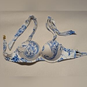 Victoria's Secret White & Blue Printed Underwire Bikini Top Swim 32a Rare